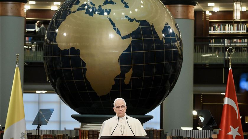 Leão XIV na Turquia. "Precisamos de pessoas que promovam o diálogo e o pratiquem com firmeza e paciência"