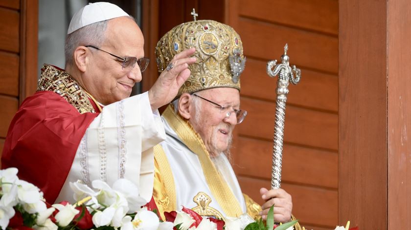"Católicos e Ortodoxos são chamados a serem construtores de paz". Papa Leão XIV despede-se da Turquia