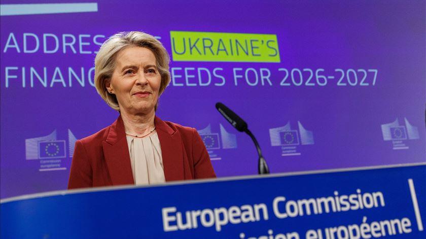 Comissão Europeia quer usar 90 mil milhões em ativos russos para ajudar Ucrânia