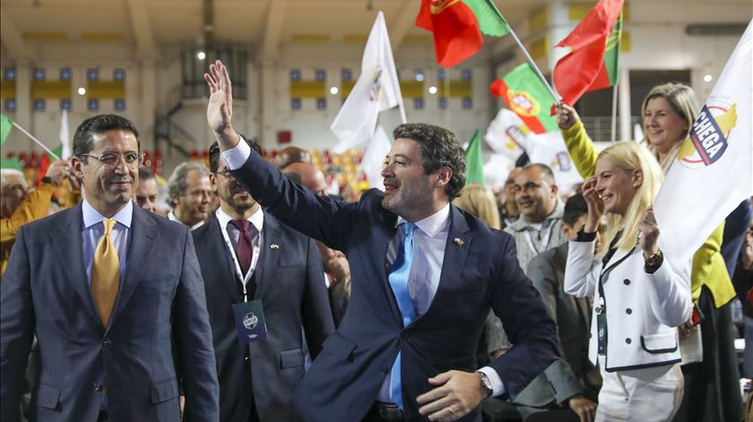 Ventura acusa adversários de "ofender Portugal" e promete "mão pesada" contra crime