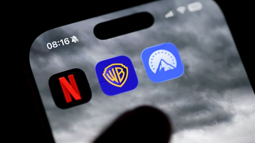 Negócio com a Netflix em risco? Warner promete "avaliar" nova oferta da Paramount Negócio com a Netflix em risco? Warner promete "avaliar" nova oferta da Paramount