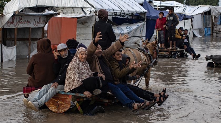 Chuvas torrenciais em Gaza provocam pelo menos 14 mortos