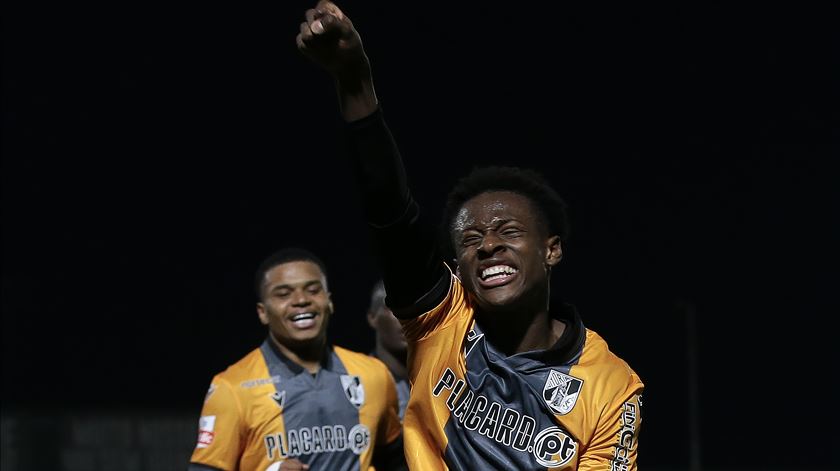 Guimarães derrota Rio Ave