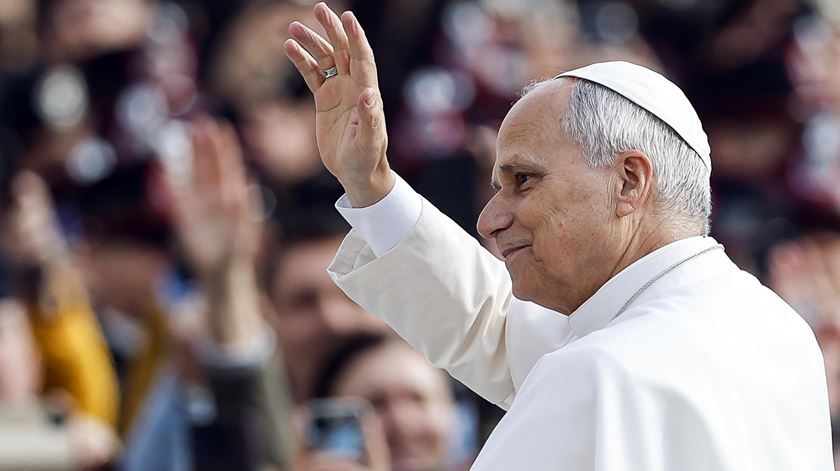 Leão XIV condena investimentos financeiros "enlouquecidos ao preço sangrento de milhões de vidas”