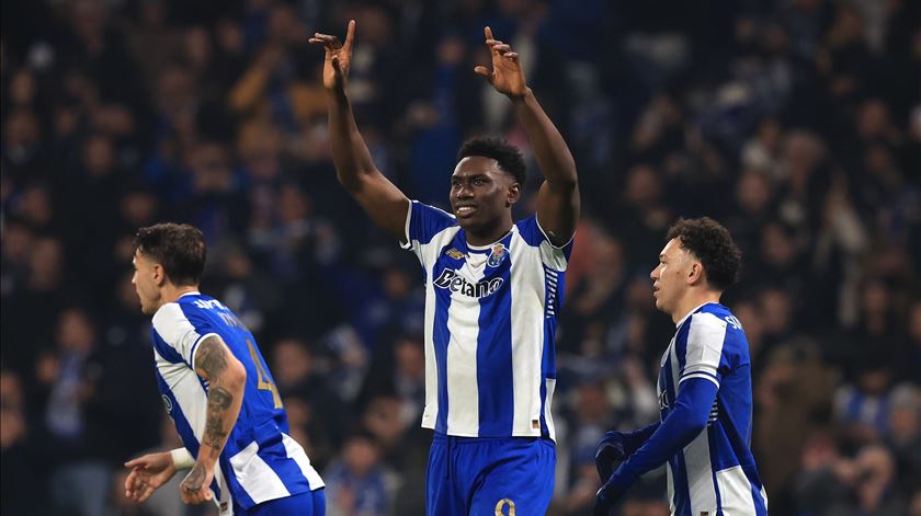 FC Porto repõe vantagem para Sporting, deixa Benfica a dez e mete pé direito em 2026