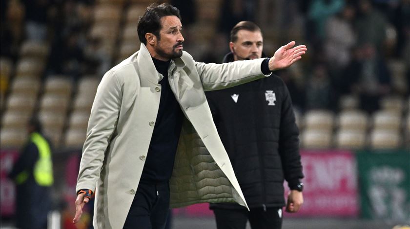 César Peixoto promete tentar “vencer e garantir os três pontos” contra Benfica