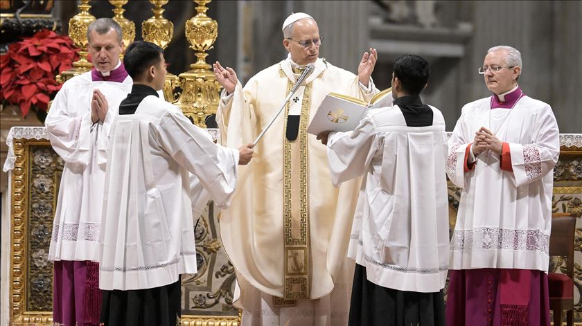 Papa: "Que os adversários se tornem irmãos e a indústria da guerra o artesanato de paz"