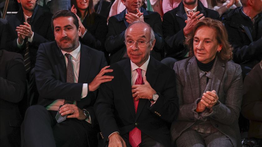 Hugo Soares pede ao PSD para votar em Mendes, e o candidato promete estabilidade ao Governo