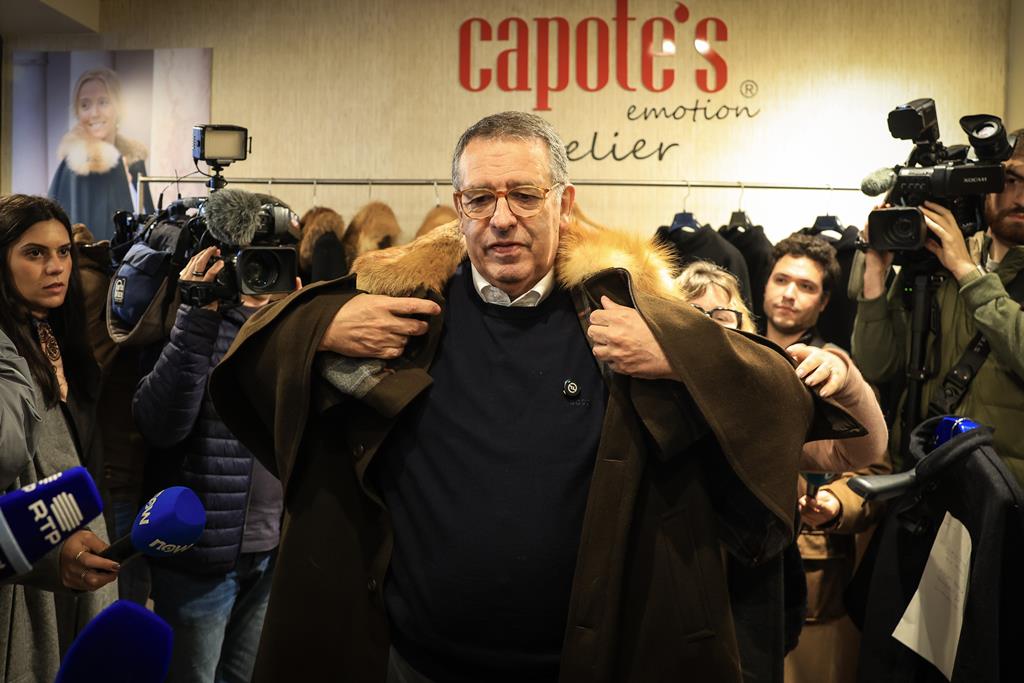 Seguro avesso a demissões no Governo