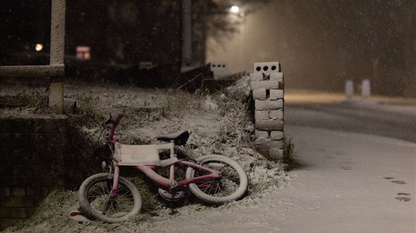 Neve cai no País de Gales, Reino Unido, devido à tempestade Goretti. Foto: Adam Vaughan/EPA