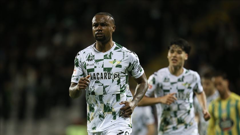 Moreirense vence, cola-se ao top-5 e afunda Tondela