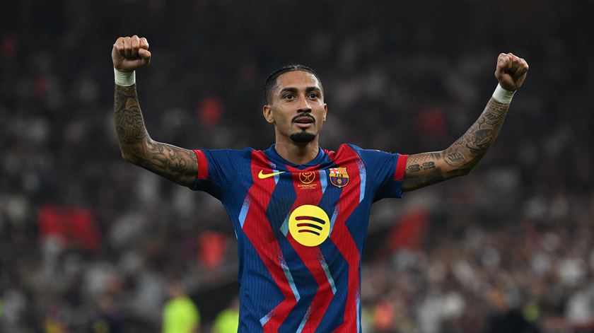 Barcelona bisa na Supertaça e de novo contra o Real Madrid