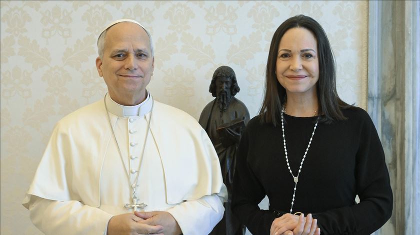 Corina Machado pediu ao Papa para interceder a favor dos presos políticos na Venezuela