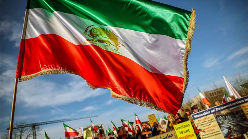 Irão, a superpotência energética que sobrevive à inflação disparada por sanções