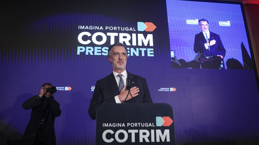 Cotrim de Figueiredo aponta "erro estratégico da liderança do PSD" na hora da derrota