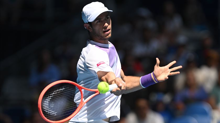 Nuno Borges segue em frente na Austrália depois de Félix Auger-Aliassime abandonar por lesão