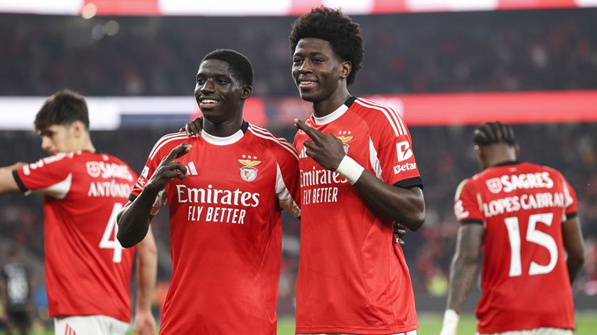 "Desperdiçar talento não faz sentido": de lateral para lateral, Sousa defende a renovação de Banjaqui