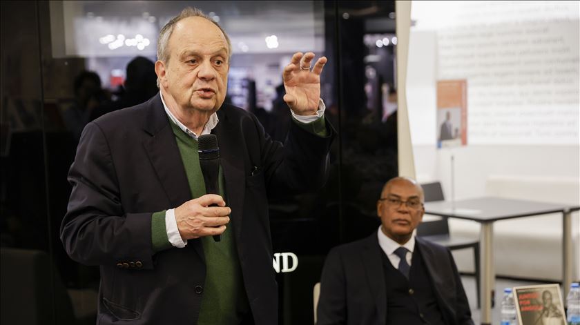 "PS tem de ganhar as próximas legislativas", afirma João Soares