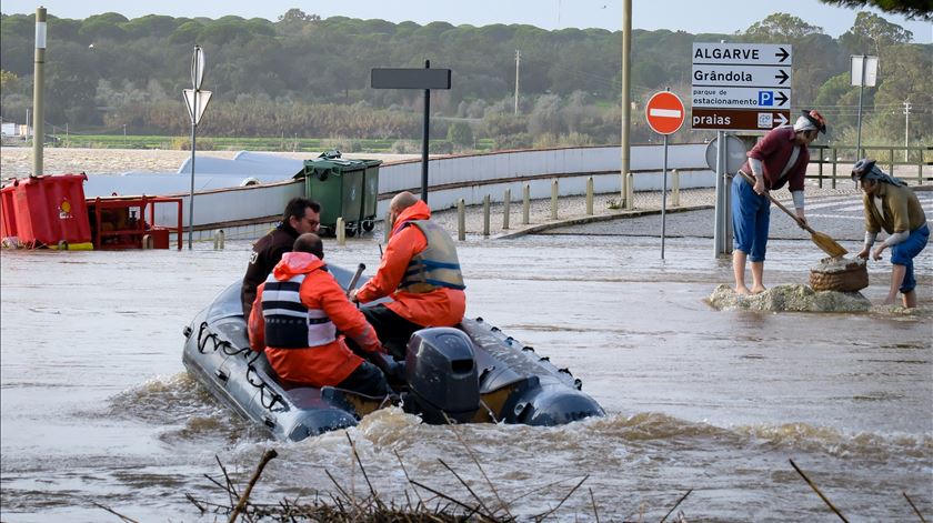 Alcácer do Sal. Água subiu 2 metros em 10 minutos