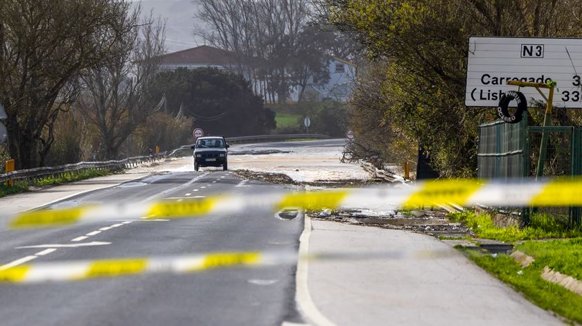 Barragem em risco na Azambuja. Duas localidades evacuadas