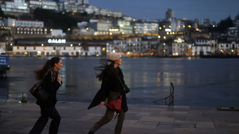 Capitania do Douro aumenta alerta de iminência de cheias para vermelho
