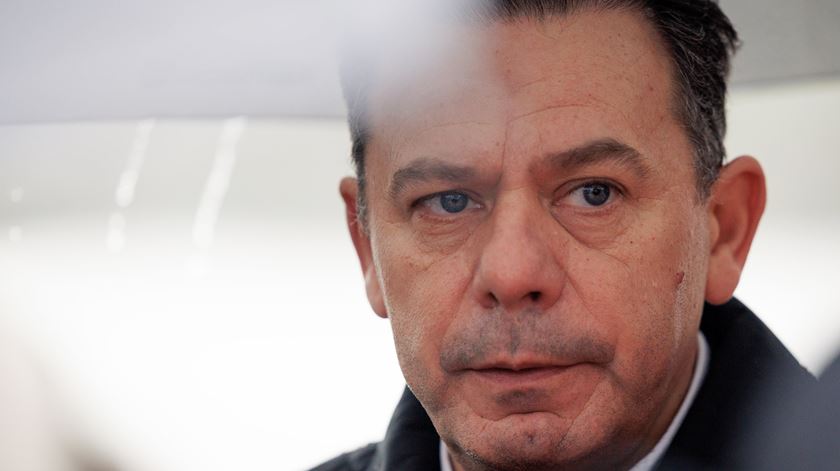 Spinumviva. Constitucional obriga Montenegro a divulgar lista de clientes