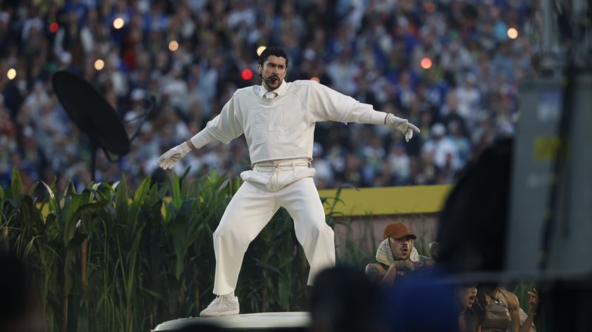 Bad Bunny escreveu uma carta de amor a Porto Rico — e a toda a América Latina — durante o show da Super Bowl