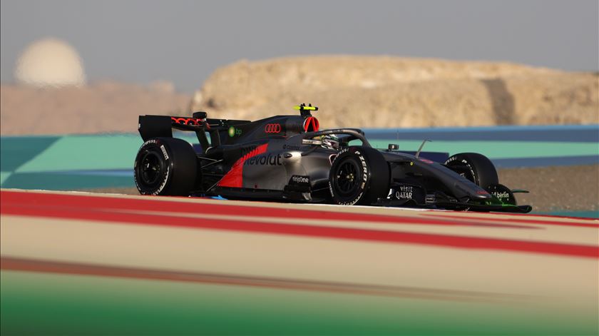 F1 cancela e não substitui GPs do Bahrain e Arábia Saudita devido à guerra no Irão F1 cancela e não substitui GPs do Bahrain e Arábia Saudita devido à guerra no Irão