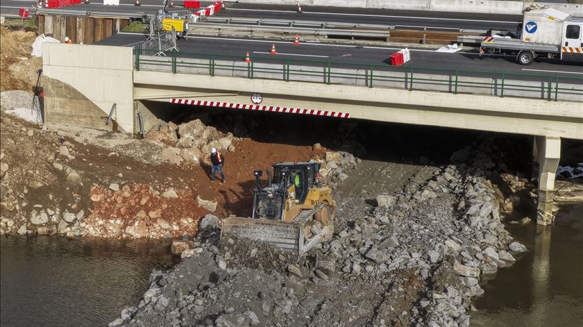 A1 reabriu na totalidade em Coimbra duas semanas após ruptura de dique
