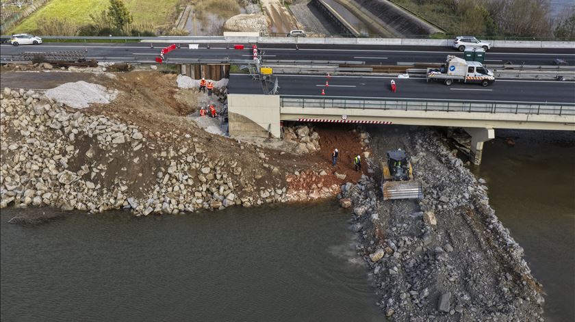 A1 reabre ao trânsito em Coimbra de forma condicionada