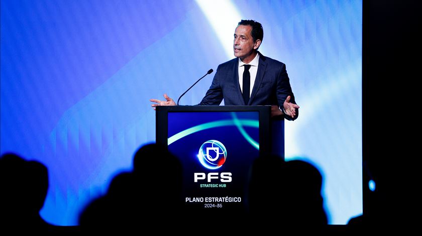 FPF agrava sanções para violência contra árbitros, pirotecnia e discriminação