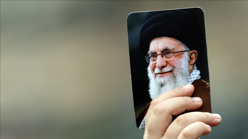 40 anos de Khamenei. O poder absoluto e a luta eterna contra o Ocidente