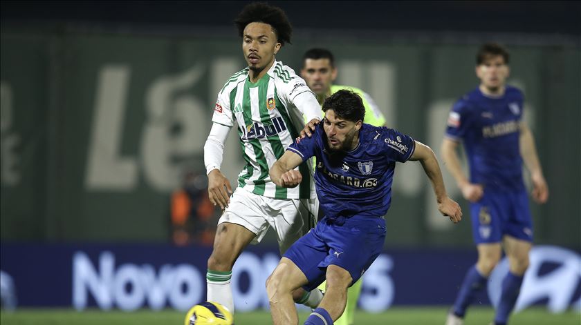 Empate sem golos não deixa ninguém contente