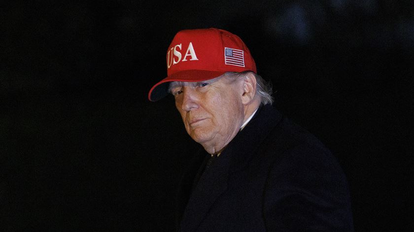 "Canalhas perturbados". Trump insulta líderes iranianos e garante vitória total dos EUA "Canalhas perturbados". Trump insulta líderes iranianos e garante vitória total dos EUA