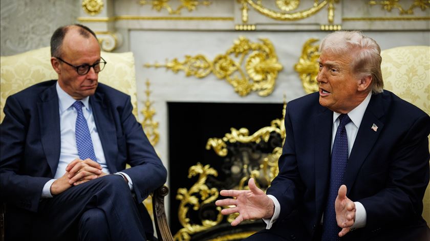 Trump mantém Merz na mira: Alemanha "tem sido totalmente ineficaz" na Ucrânia Trump mantém Merz na mira: Alemanha "tem sido totalmente ineficaz" na Ucrânia