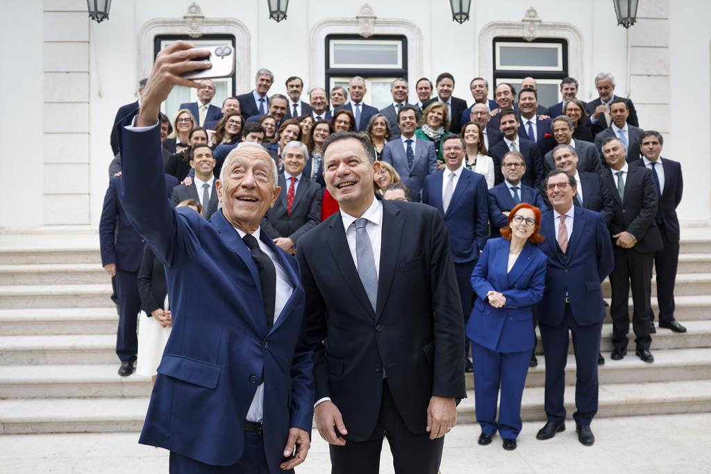 Marcelo e Montenegro despedem-se em encontro informal com jornalistas