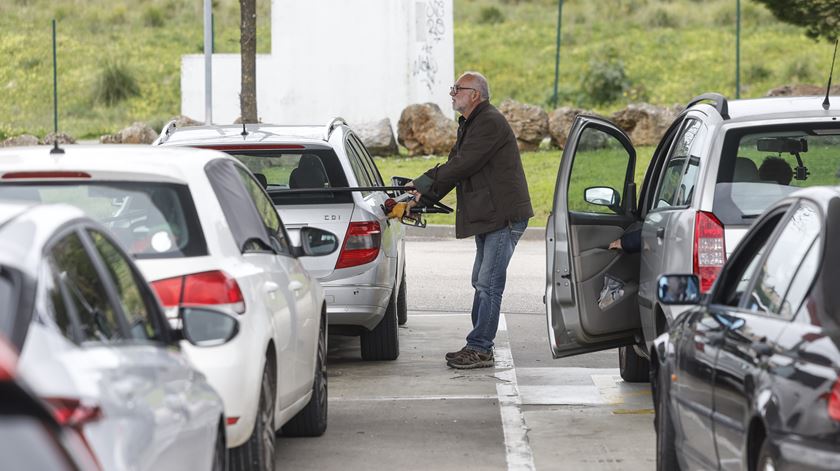 Gasóleo e gasolina voltam a ter grandes subidas na próxima semana
