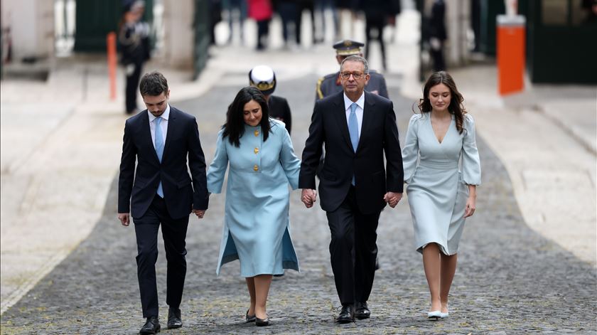 🔴 Ao minuto: Seguro é Presidente "para servir Portugal inteiro"
