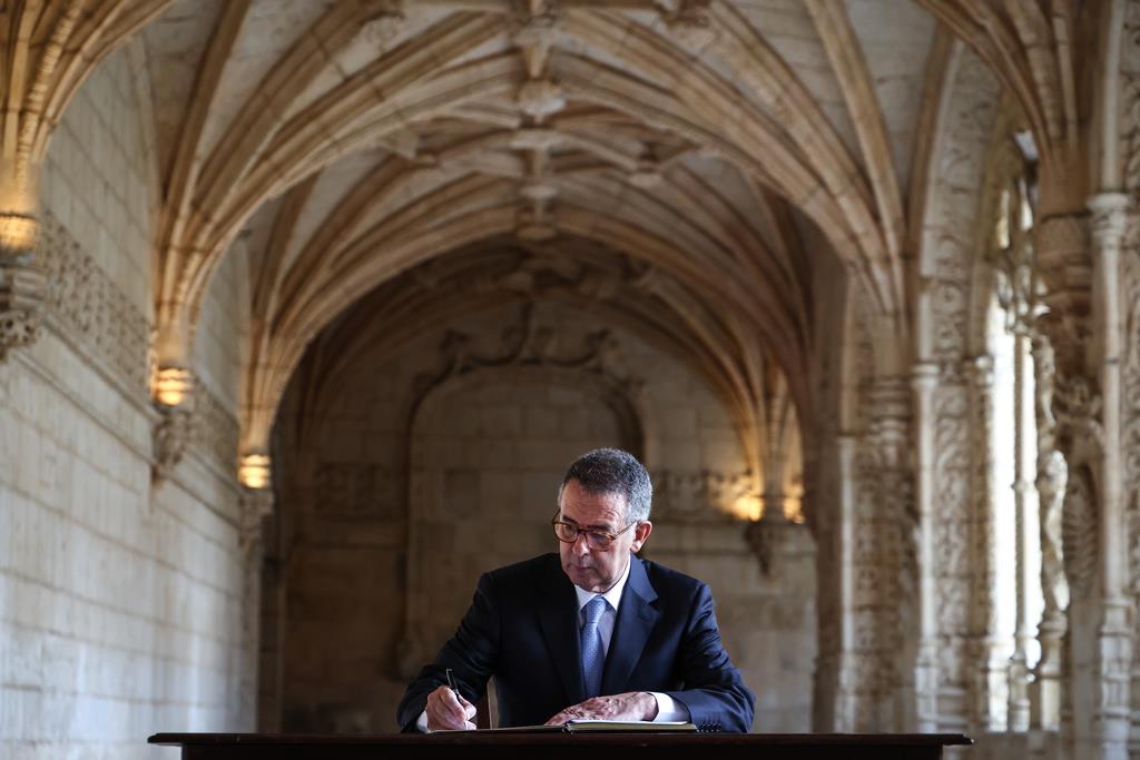 Estabilidade, diálogo, recados. O discurso de António José Seguro em análise