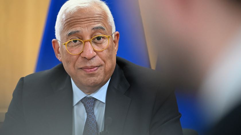 Líderes da UE vão discutir princípio de defesa mútua em caso de ataque