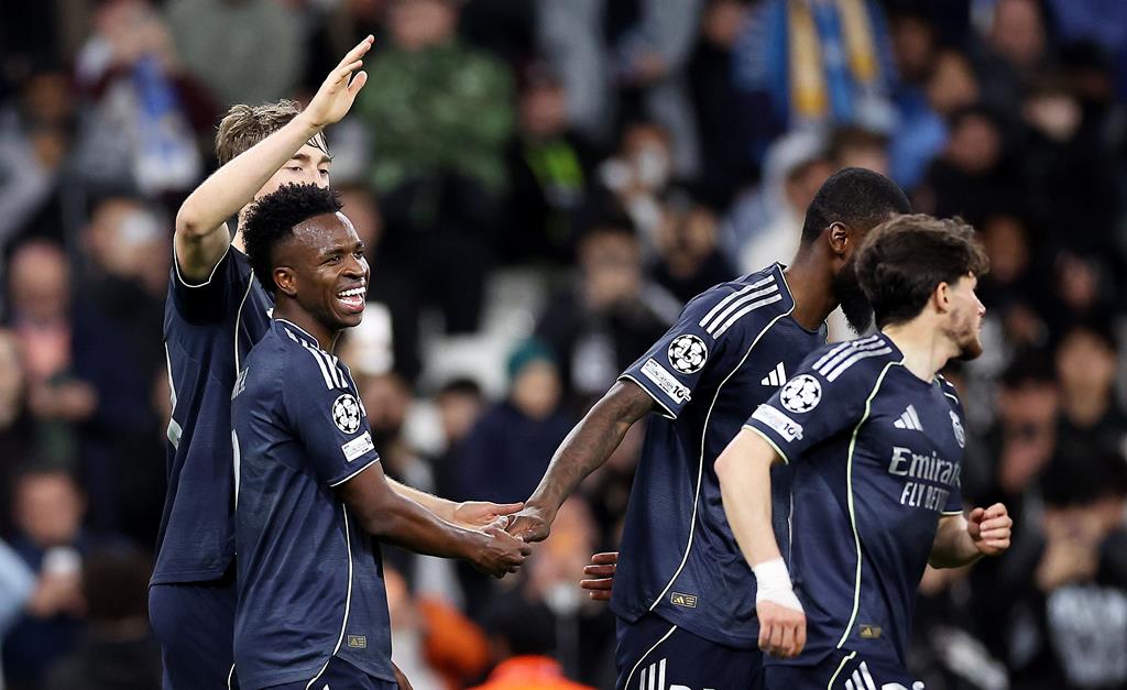 Vinicius marca golo pelo Real Madrid. Foto: Adam Vaughan/EPA Vinicius marca golo pelo Real Madrid. Foto: Adam Vaughan/EPA