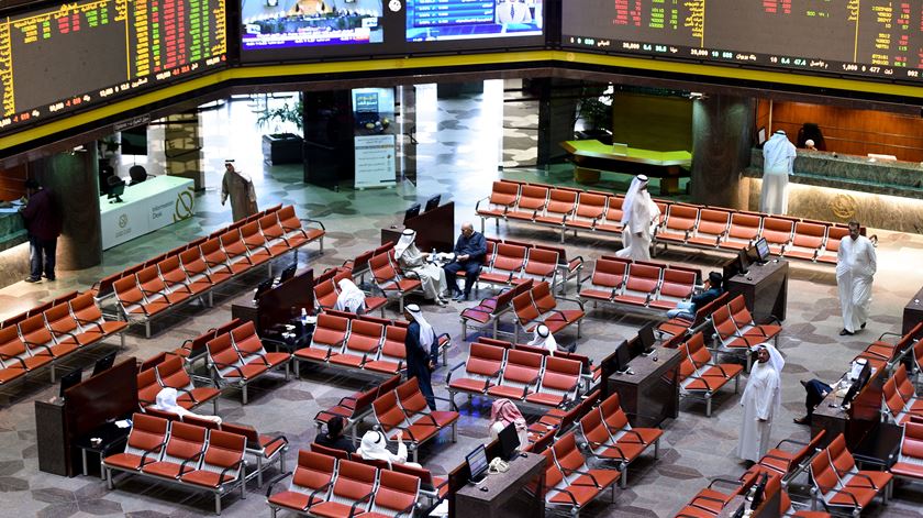 Ataque iraniano danificou centrais de energia e dessalinização no Kuwait