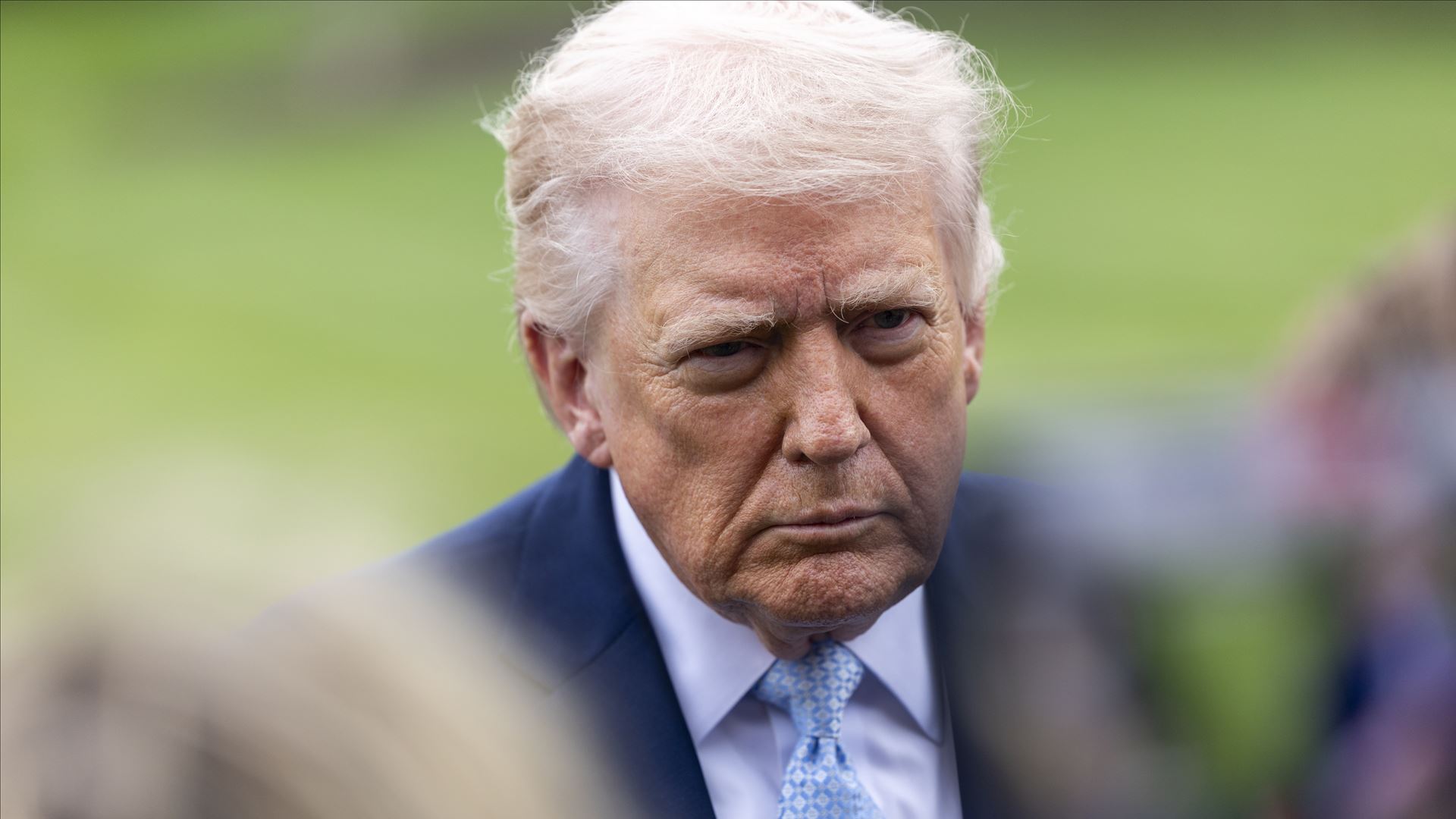 Trump insiste que Irão quer um acordo, mas não está a negociar com o líder supremo