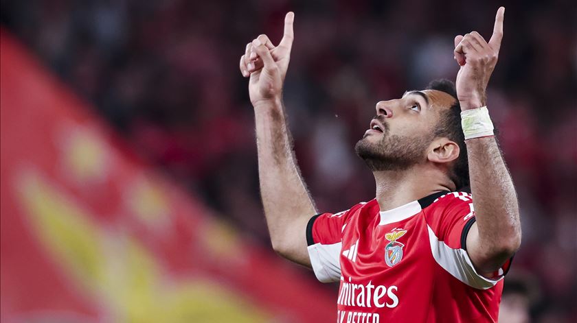 Benfica 3-0 Vitória. Águias vencem, mas não convencem Benfica 3-0 Vitória. Águias vencem, mas não convencem