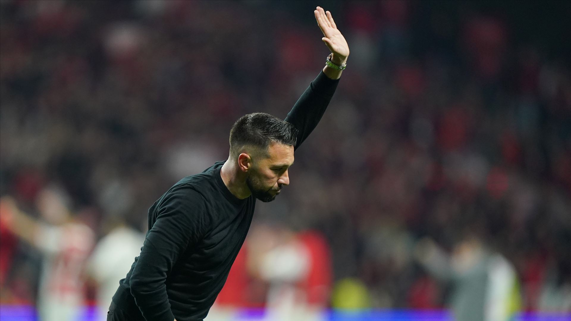 Farioli defende Villas-Boas. 