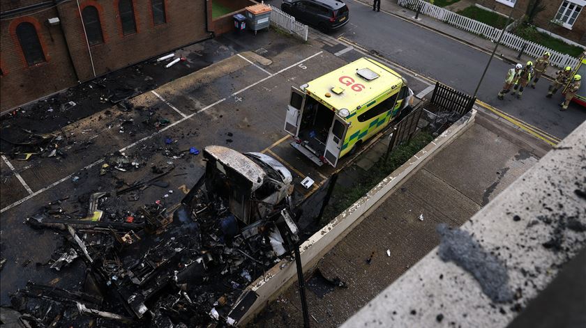 Ambulâncias incendiadas em crime antissemita em Londres