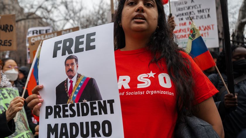 Juiz rejeita arquivar acusações de tráfico de droga contra Maduro Juiz rejeita arquivar acusações de tráfico de droga contra Maduro