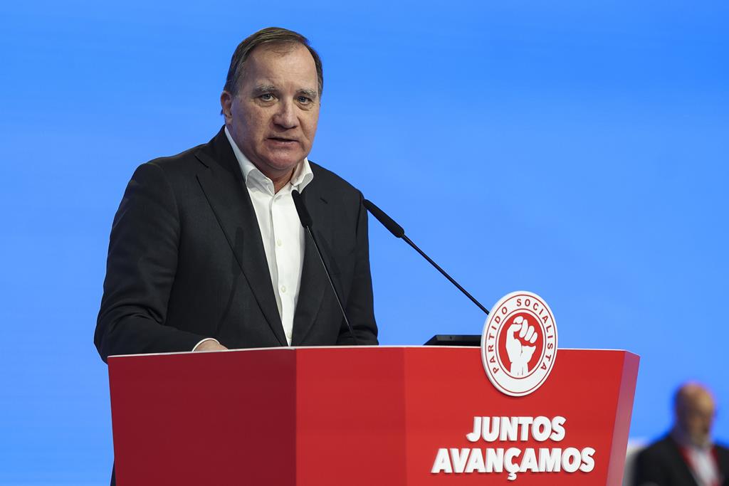 Líder dos socialistas europeus recusa que esquerda deslize para o centro. “Precisamos de defender os nossos valores”