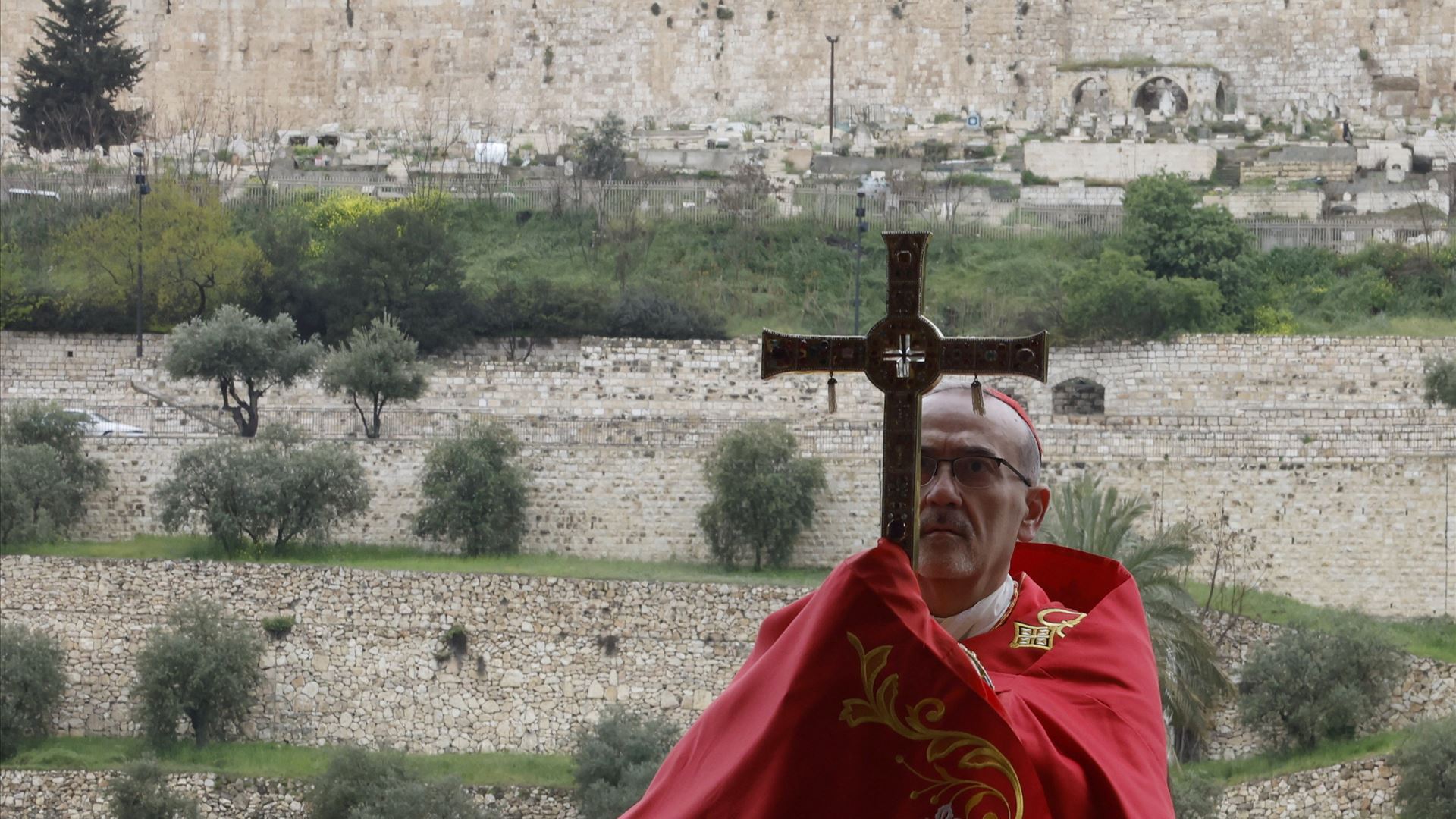 Cardeal Parolin chama embaixador de Israel para lamentar 