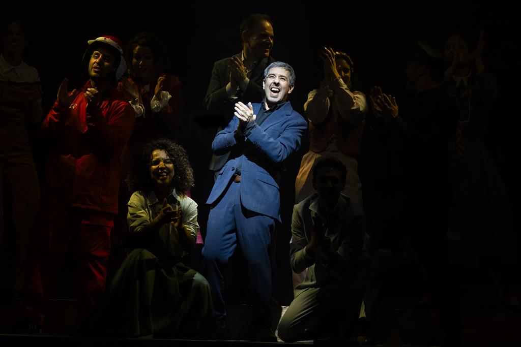 “Já só nos resta rir”. Musical sobre Sócrates chega ao palco